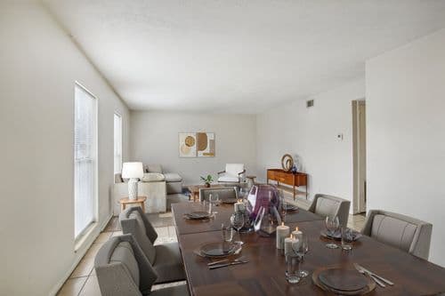 Foto 4 de la propiedad Grand Oaks Apartments
